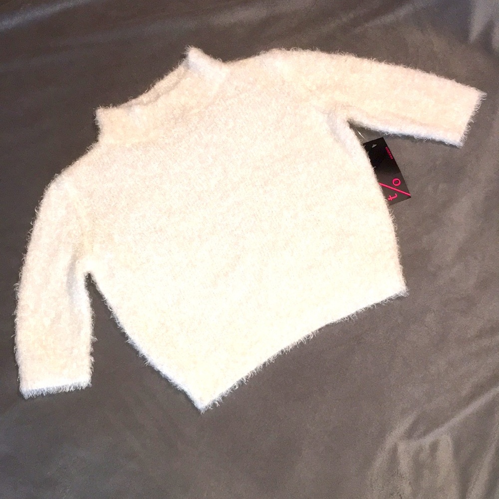 NWT t/o 3/4 Sleeve Crop Top Sweater